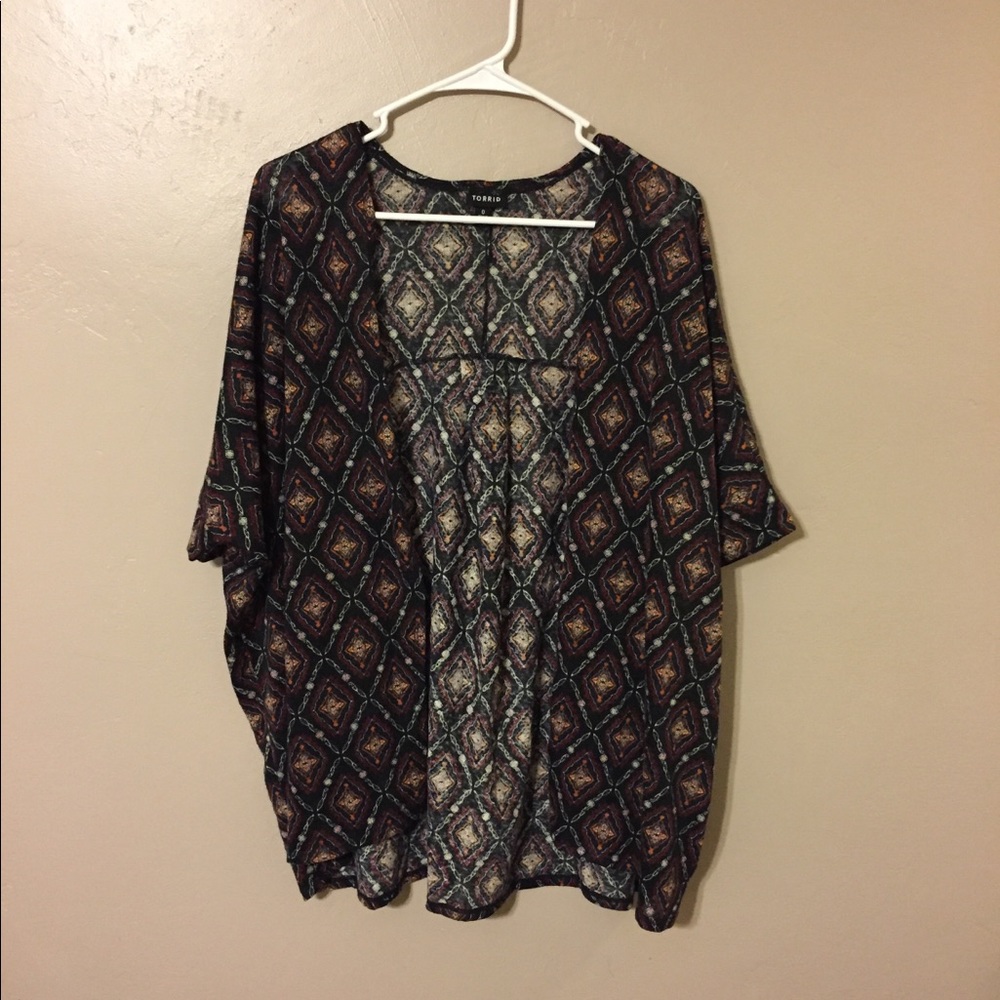 Torrid size 0 short sleeved light sweater